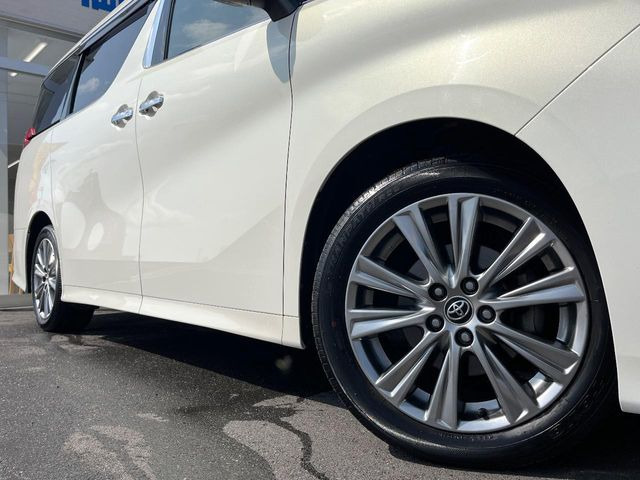 �y18�C���`�A���~�z�C�[���z�O�ςɃ}�b�`�����A���~�z�C�[���𑕒����Ă���܂��B�e��A���~�z�C�[����A�X�^�b�h���X�^�C�����戵�����Ă���܂��B���񂲑��k����������