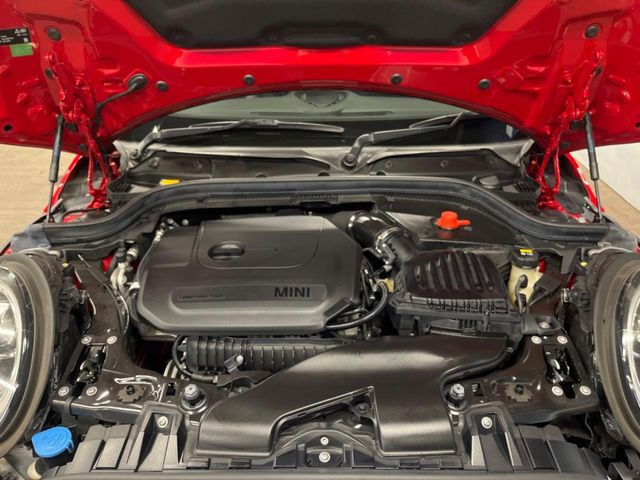 �����X�ł́A�e���[�J�[�̐�p�f�f�e�X�^�[�𓱓��B���Ǝ��i�����e�N�j�J���X�^�b�t���풓���Ă���܂��̂ŁA������̍ۂɂ����S���Ă����p���������܂��B