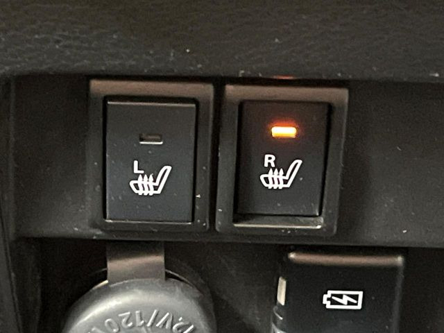 【シートヒーター】寒い日に重宝するシートヒーター!エアコンより早く温まってくれるので寒がりの人も安心ですね♪エアコンの温風は乾燥するから苦手、という方にもをおすすめです。