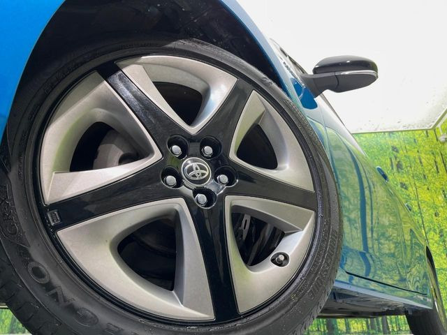 �y����17�C���`�A���~�z�C�[���z�O�ςɃ}�b�`���������A���~�z�C�[���𑕒����Ă���܂��B�e��ЊO�A���~�z�C�[����A�X�^�b�h���X�^�C�����戵�����Ă���܂��B���񂲑��k����������