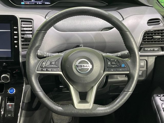 �y�����v�����X�e�A�����O�z�㎿�Ȋv���g�p���邱�ƂŁA��ɂ����������݂ƂĂ��^�]���₷���n���h���ł���