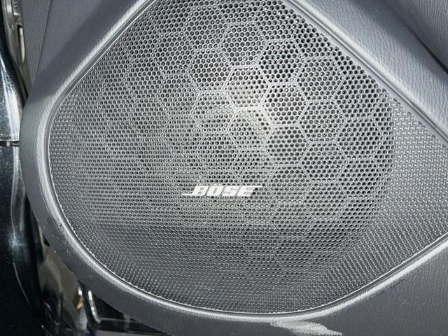 �yBOSE�T�E���h�V�X�e���z���[�J�[�I�v�V�����̍��i�ʃT�E���h�V�X�e���𓋍ځB��p�̃`���[�j���O���{���ꂽ�召�l�X�ȃX�s�[�J�[����ǎ��ȃT�E���h���t�ł��A�Տꊴ���ӂ�鉹����Ԃ����o���܂��B