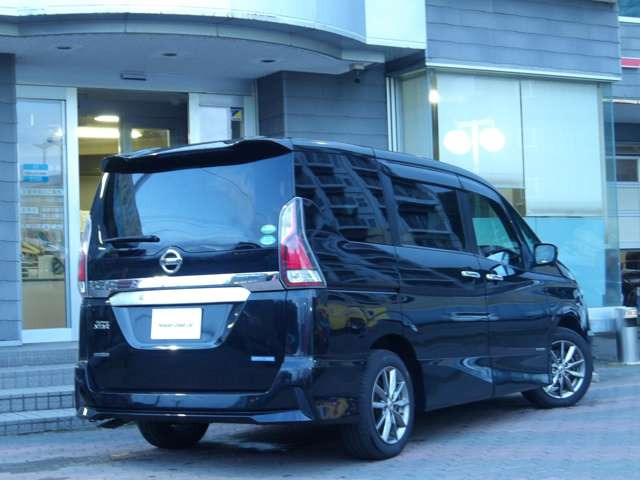 セレナ2.0 ハイウェイスター VセレクションII 4WD