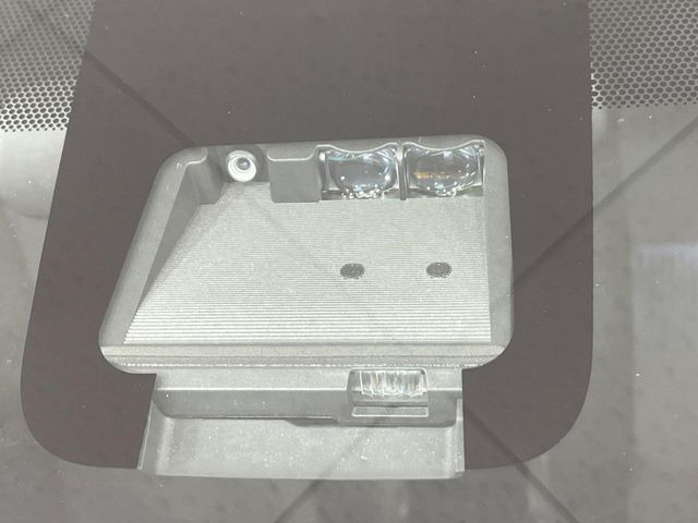 �y�g���^�Z�[�t�e�B�Z���X�z���s���ɑO���̎ԗ�����F�����A�Փ˂������Ȏ��͌x��ƃu���[�L�ŏՓˉ���Ɣ�Q�y�����A�V�X�g�B�����S�Ƀh���C�u�����y���݂��������܂��B