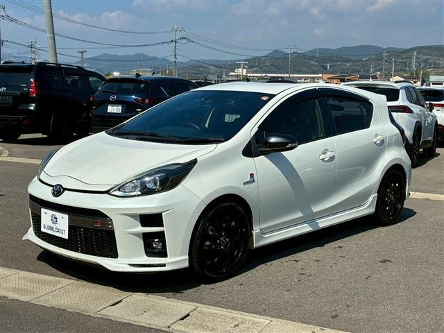 アクア1.5 G GRスポーツ・17インチパッケージ