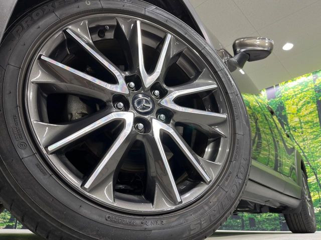 �y����18�C���`�A���~�z�C�[���z�O�ςɃ}�b�`���������A���~�z�C�[���𑕒����Ă���܂��B�e��ЊO�A���~�z�C�[����A�X�^�b�h���X�^�C�����戵�����Ă���܂��B���񂲑��k����������