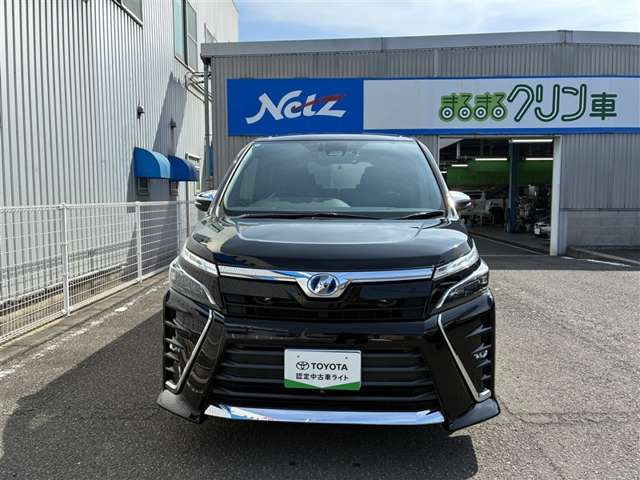 ヴォクシー1.8 ハイブリッド ZS 煌