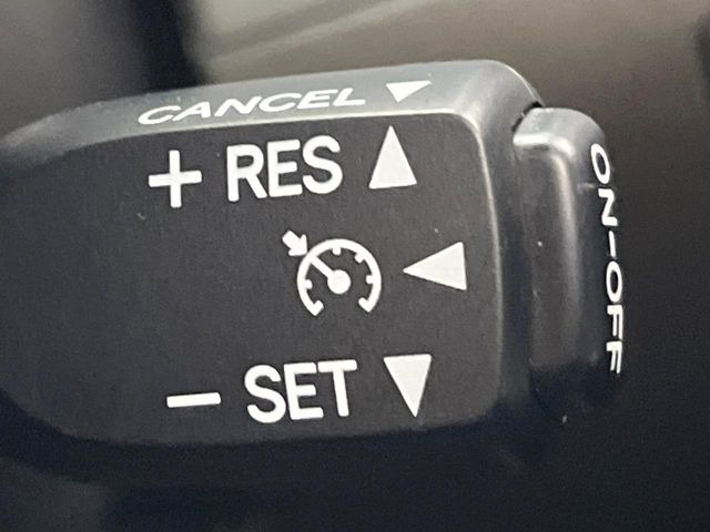 �y�N���[�Y�R���g���[���z�������H�����N���N���s�B�A�N�Z���𗣂��Ă���葬�x�ő��s���ł��A�������^�]���̕��S���y��!�����E�������ȒP�ȃX�C�b�`����Œ����ł��܂��B