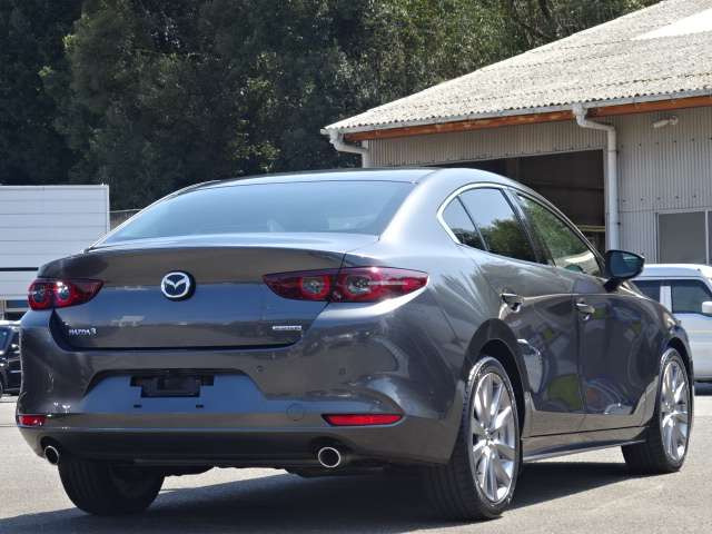 MAZDA3セダン2.0 20S Lパッケージ