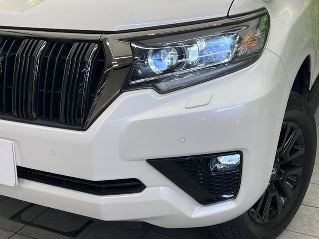 �yLED�w�b�h���C�g�z���V����ԑ��s�����ǍD�Ȏ��E���m�ۂ����S���ĉ^�]�ł��鍂�P�xLED�w�b�h���C�g�𑕔�!�_�����x�������A����d�͂��}�����Ă��܂��B