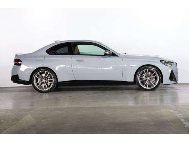 2シリーズクーペM240i xドライブ 4WD