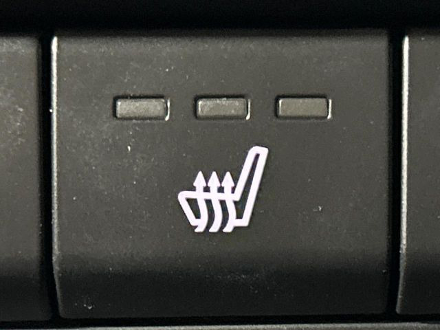 �y�V�[�g�q�[�^�[�z�������ɏd�󂷂�V�[�g�q�[�^�[!�G�A�R����葁�����܂��Ă����̂Ŋ�����̐l�����S�ł��ˁ�G�A�R���̉����͊������邩����A�Ƃ������ɂ����������߂ł��B