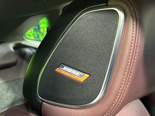 �yBOSE�T�E���h�V�X�e���z���[�J�[�I�v�V�����̍��i�ʃT�E���h�V�X�e���𓋍ځB��p�̃`���[�j���O���{���ꂽ�召�l�X�ȃX�s�[�J�[����ǎ��ȃT�E���h���t�ł��A�Տꊴ���ӂ�鉹����Ԃ����o���܂��B