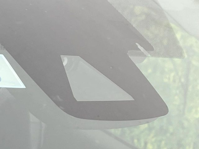 �y�g���^�Z�[�t�e�B�Z���X�z���s���ɑO���̎ԗ�����F�����A�Փ˂������Ȏ��͌x��ƃu���[�L�ŏՓˉ���Ɣ�Q�y�����A�V�X�g�B�����S�Ƀh���C�u�����y���݂��������܂��B