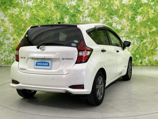 ノート1.2 e-POWER メダリスト ブラックアロー