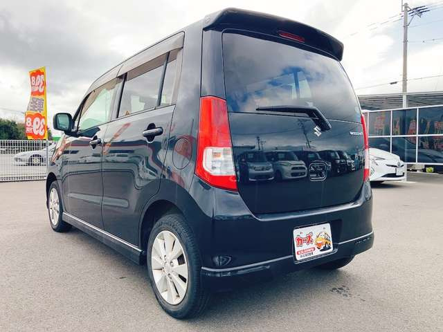 当店では軽自動車から普通車まで幅広くオールメーカーの車種・色・グレードを豊富に揃えております。