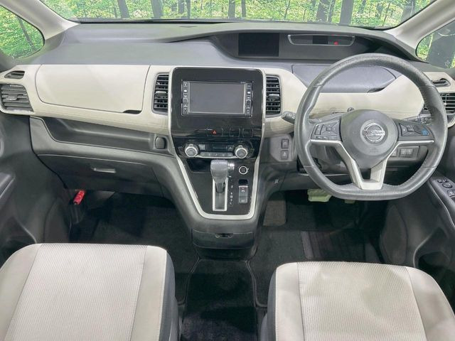 セレナ2.0 ハイウェイスター プロパイロット エディション