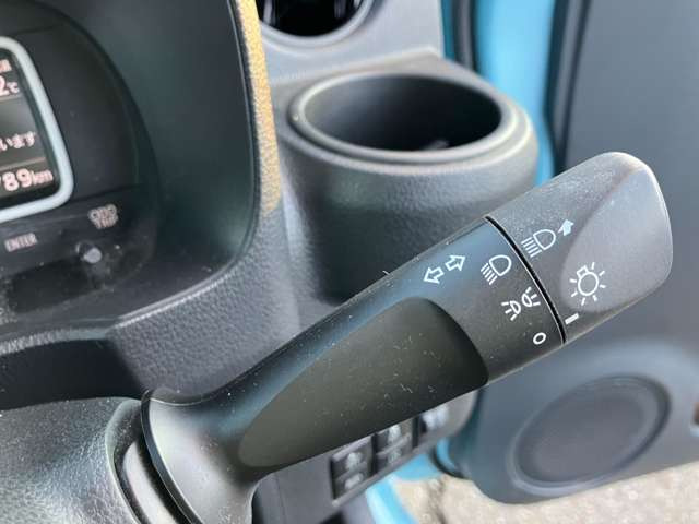 ���ЍH�ꊮ���ł��̂ŎԌ��A�_���A�C���A���Ȃǂ��ׂĂ��C�����������B�^�C���A�I�[�f�B�I�Ȃǂ̔̔��������Ē����Ă���܂��B����A�����k���������B