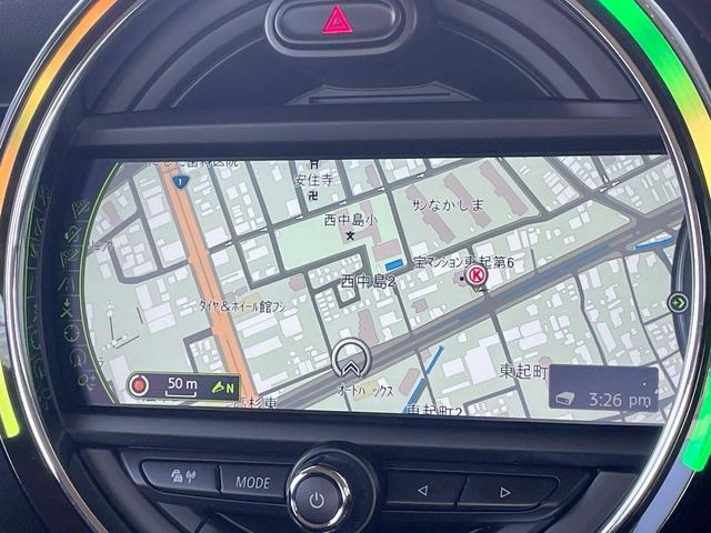 �������i�r:��̊��̂���i�r�́A����������ԓ������o���Ă���܂��BBluetooth�Đ��ȂǃI�[�f�B�I�@�\���[�����Ă���܂��̂ŁA�^�]�����y���߂܂���