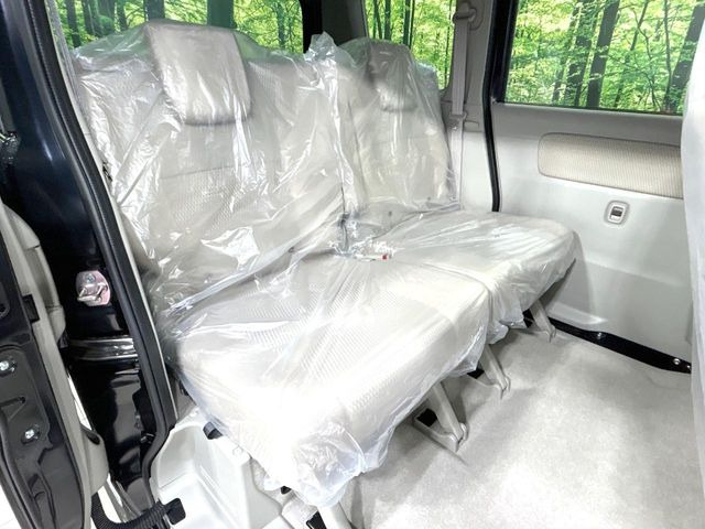 ���i���ȃI���W�i���t���A�}�b�g���I�v�V�����ɂĂ��p�ӂ��Ă���܂��B���D���ȃf�U�C����J���[�����Ԃɍ��킹�đI��ł����������Ƃ��ł��܂���