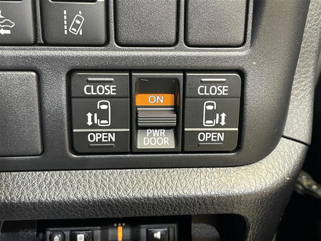 ヴォクシー2.0 ZS 煌III 4WD