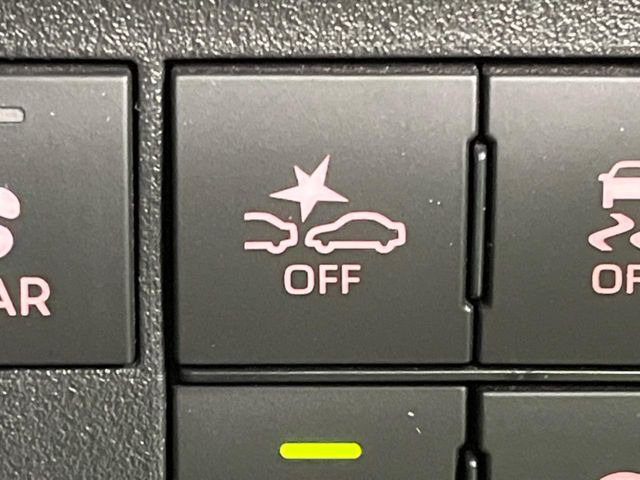 �y�X�}�[�g�A�V�X�g�z���s���ɑO���̎ԗ�����F�����A�Փ˂������Ȏ��͌x��ƃu���[�L�ŏՓˉ���Ɣ�Q�y�����A�V�X�g�B�����S�Ƀh���C�u�����y���݂��������܂��B