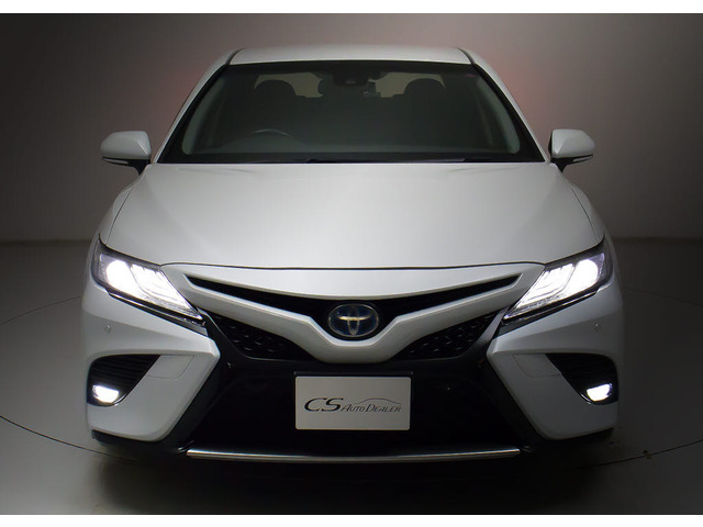 フロントビューの存在感をご覧ください!!ヘッドライトは視界良好のライト、さらにフォグライト搭載。デザイン性も高いのが特権です。