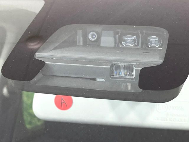 �y�X�Y�L �Z�[�t�e�B�T�|�[�g�z���s���ɑO���̎ԗ�����F�����A�Փ˂������Ȏ��͌x��ƃu���[�L�ŏՓˉ���Ɣ�Q�y�����A�V�X�g�B�����S�Ƀh���C�u�����y���݂��������܂��B