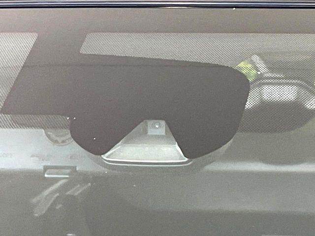 �y�G�}�[�W�F���V�[�u���[�L�z���s���ɑO���̎ԗ�����F�����A�Փ˂������Ȏ��͌x��ƃu���[�L�ŏՓˉ���Ɣ�Q�y�����A�V�X�g�B�����S�Ƀh���C�u�����y���݂��������܂��B