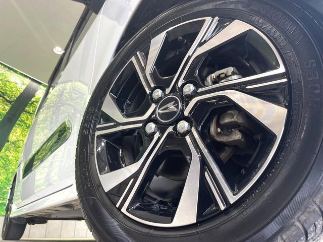 �y����14�C���`�A���~�z�C�[���z�O�ςɃ}�b�`���������A���~�z�C�[���𑕒����Ă���܂��B�e��ЊO�A���~�z�C�[����A�X�^�b�h���X�^�C�����戵�����Ă���܂��B���񂲑��k����������