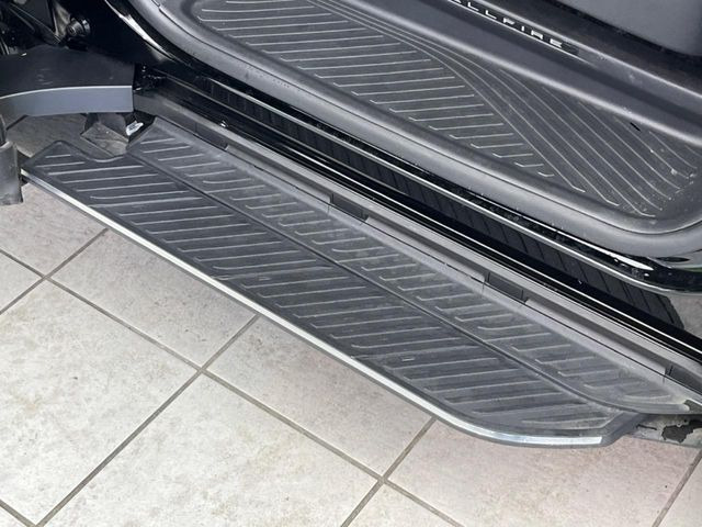 ���[�J�[�I�v�V�����́y���j�o�[�T���X�e�b�v�z�𑕔��B�X���C�h�h�A�ƘA�������X�e�b�v�ɂ��A�����Ȃ��q�l�̏��~�肪���Ղ��Ȃ�܂���