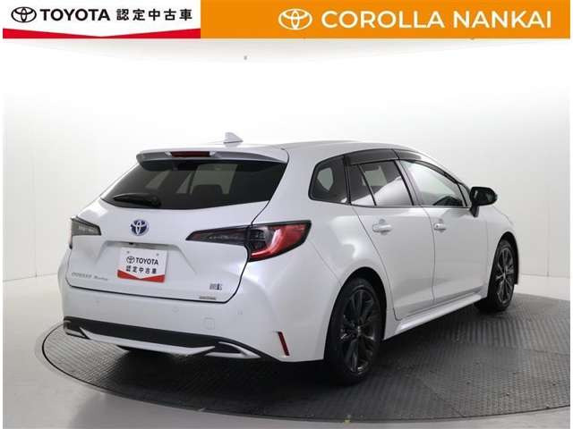 カローラツーリング1.8 ハイブリッド W×B