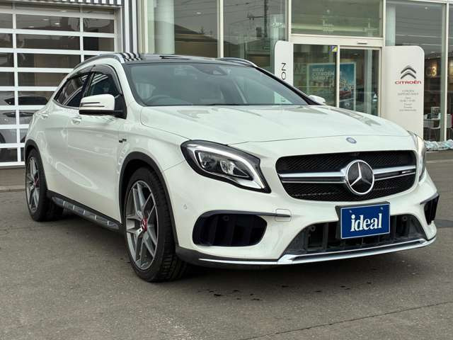 GLAクラスAMG GLA45 4マチック 4WD