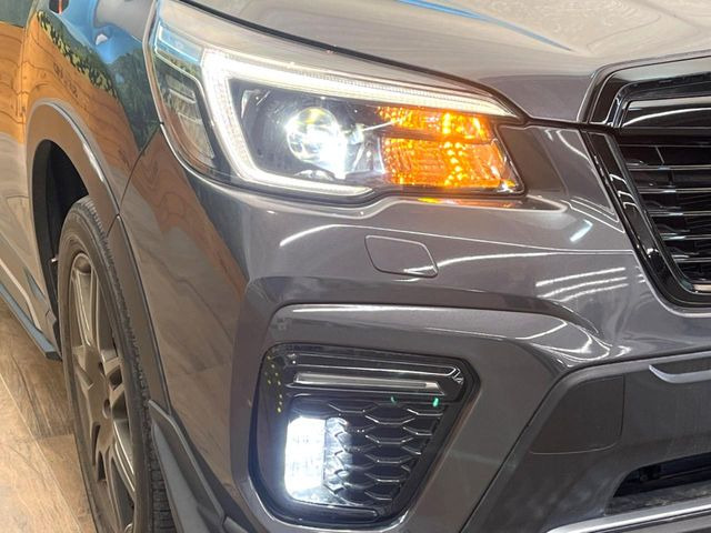 �yLED�w�b�h���C�g�z���V����ԑ��s�����ǍD�Ȏ��E���m�ۂ����S���ĉ^�]�ł��鍂�P�xLED�w�b�h���C�g�𑕔�!�_�����x�������A����d�͂��}�����Ă��܂��B