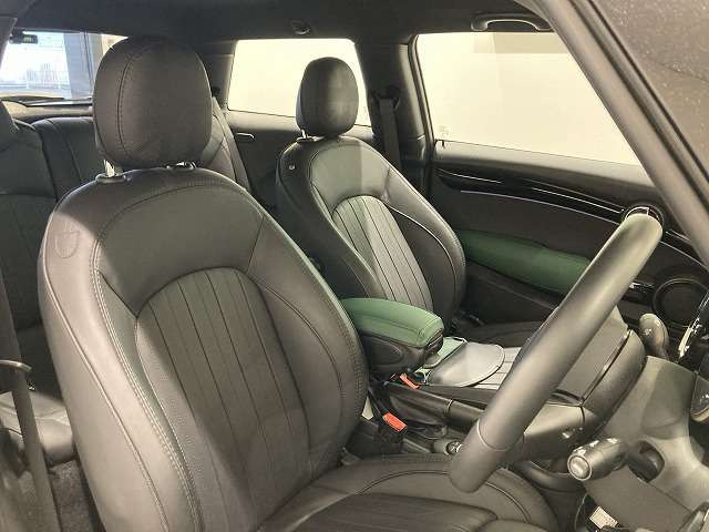 ミニクーパー S レゾリュート エディション DCT