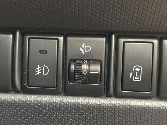 �y�p���[�X���C�h�h�A�z�X�}�[�g�L�[��^�]�Ȃ̃X�C�b�`�ŃX���C�h�h�A�̊J���\���d��������͂����ăh�A���J����K�v�������A���������q�l�ł��A�d���ו��������Ă��鎞�����N�ɊJ���߂ł��܂���