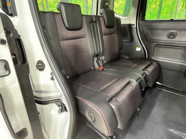 ���i���ȃI���W�i���t���A�}�b�g���I�v�V�����ɂĂ��p�ӂ��Ă���܂��B���D���ȃf�U�C����J���[�����Ԃɍ��킹�đI��ł����������Ƃ��ł��܂���