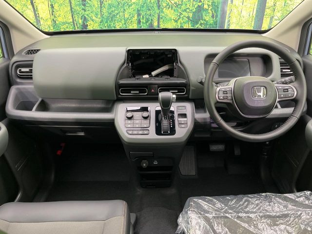 フリード1.5 e:HEV クロスター