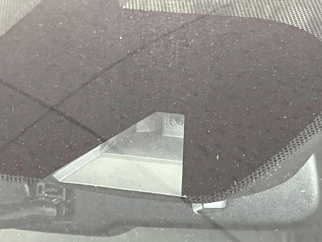 �y�C���e���W�F���g�G�}�[�W�F���V�[�u���[�L�z�t�����g�J�����őO���̎ԗ�����s�҂����m�B�Փ˂������Ȏ��͏Փ˔�Q�y���u���[�L���쓮�A�Փˉ�����T�|�[�g�B�����S�Ƀh���C�u�����y���݂��������܂��B