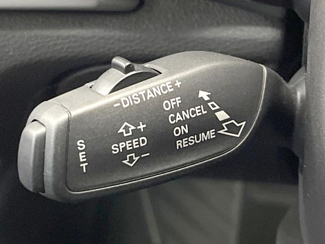 ●レーダークルーズコントロール:前の車との車間距離を一定にとりつつ、一定速度で自動走行してくれる次世代のクルーズコントロール!主に高速道路や自動車専用道路で使用する便利な機能です!