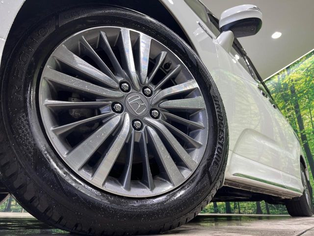 �y����17�C���`�A���~�z�C�[���z�O�ςɃ}�b�`���������A���~�z�C�[���𑕒����Ă���܂��B�e��ЊO�A���~�z�C�[����A�X�^�b�h���X�^�C�����戵�����Ă���܂��B���񂲑��k����������