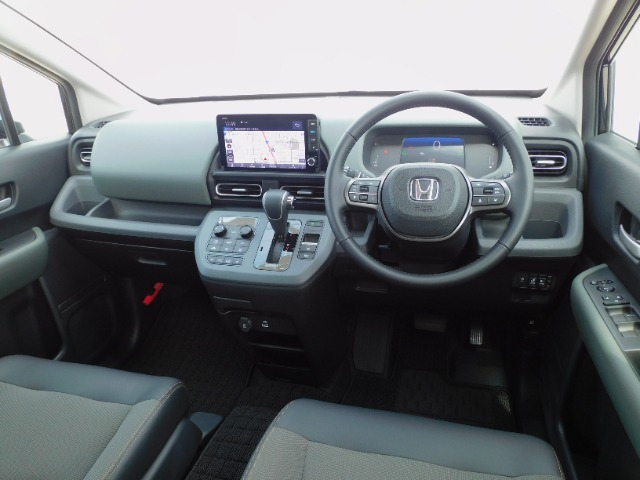 フリード1.5 e:HEV クロスター