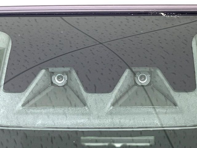 �y�X�}�[�g�A�V�X�g�z���s���ɑO���̎ԗ�����F�����A�Փ˂������Ȏ��͌x��ƃu���[�L�ŏՓˉ���Ɣ�Q�y�����A�V�X�g�B�����S�Ƀh���C�u�����y���݂��������܂��B