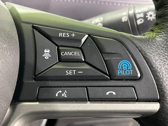 �y�v���p�C���b�g�z�������H�ł̒��������s���y��!!�a�؎��Ə��񑖍s�̃V�[���ŁA�A�N�Z���E�u���[�L�E�X�e�A�����O�������Ő��䂵�A�������^�]�̕��S���y�����Ă���܂���