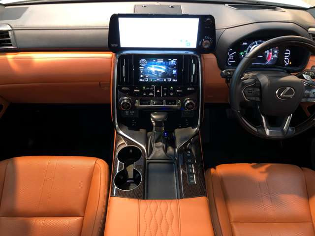 LX600 エグゼクティブ 4WD