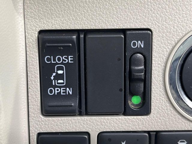 �y�p���[�X���C�h�h�A�z�X�}�[�g�L�[��^�]�Ȃ̃X�C�b�`�ŃX���C�h�h�A�̊J���\���d��������͂����ăh�A���J����K�v�������A���������q�l�ł��A�d���ו��������Ă��鎞�����N�ɊJ���߂ł��܂���