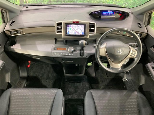 フリードスパイクハイブリッド1.5 ジャストセレクション