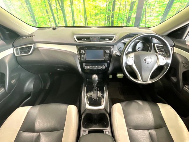 エクストレイル2.0 モード・プレミア エマージェンシーブレーキパッケージ