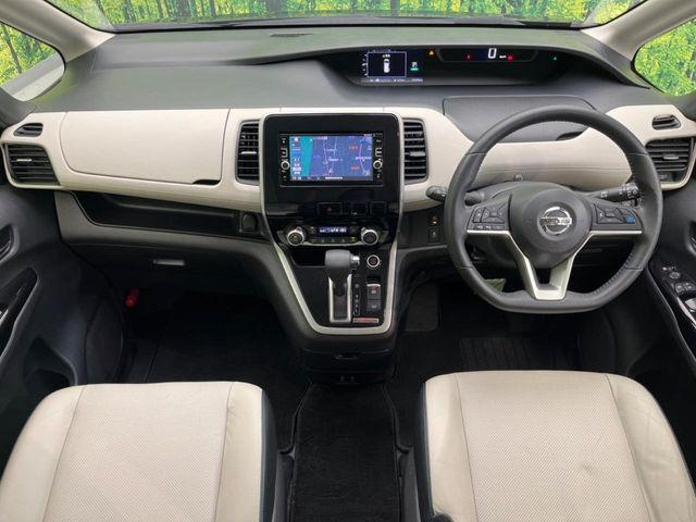 セレナ2.0 ライダー プロパイロットエディション