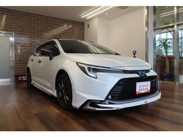 カローラツーリング1.8 ハイブリッド W×B E-Four 4WD